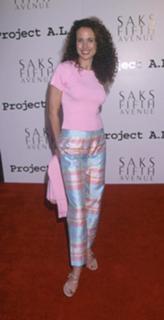 Andie MacDowell feet photo thumbnail