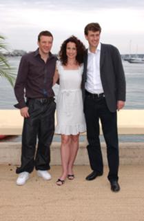 Andie MacDowell feet photo thumbnail