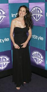 Andie MacDowell feet photo thumbnail