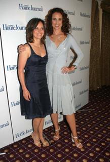 Andie MacDowell feet photo thumbnail