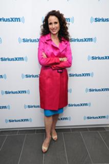 Andie MacDowell feet photo thumbnail