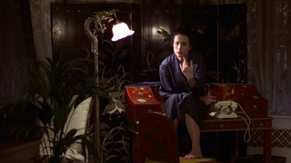Andie MacDowell feet photo thumbnail