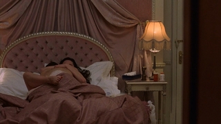 Andie MacDowell feet photo thumbnail