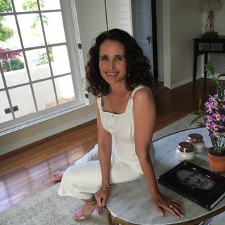 Andie MacDowell feet photo thumbnail