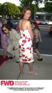 Andie MacDowell feet photo thumbnail