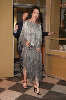 Andie MacDowell feet photo thumbnail