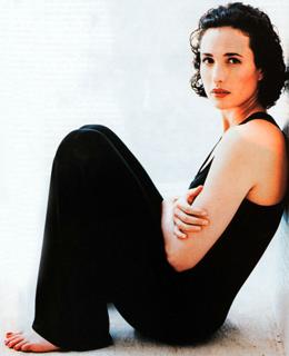 Andie MacDowell feet photo thumbnail