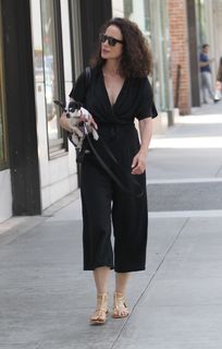 Andie MacDowell feet photo thumbnail