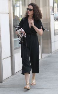 Andie MacDowell feet photo thumbnail