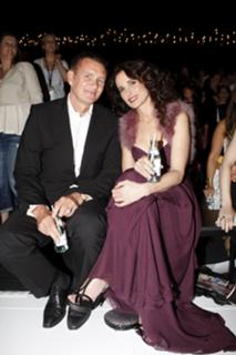 Andie MacDowell feet photo thumbnail