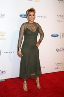 Andra Day feet photo 12