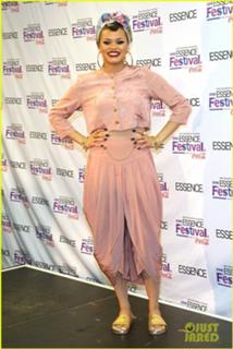 Andra Day feet photo 8