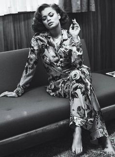 Andra Day feet photo 6