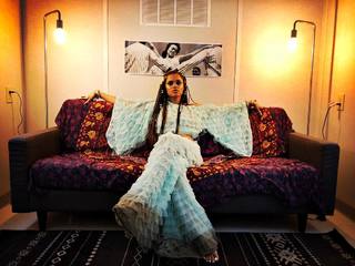 Andra Day feet photo 1