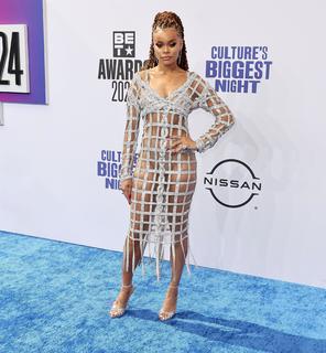 Andra Day feet photo 8