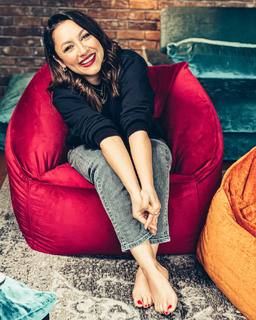 Andra feet photo 1