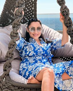 Andra feet photo 2
