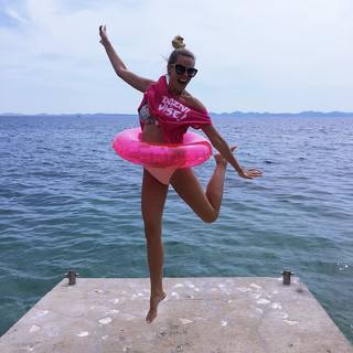 Andrea Andrassy feet photo 13