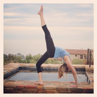 Andrea Bogart feet photo 16