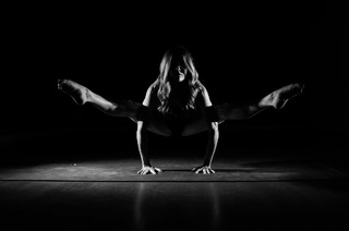Andrea Bogart feet photo 18