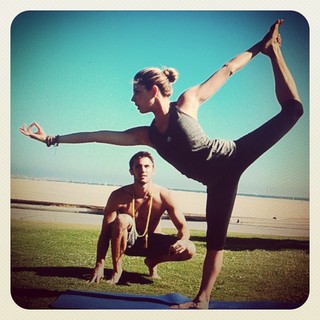 Andrea Bogart feet photo 6
