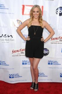 Andrea Bowen feet photo 16