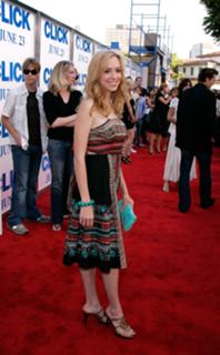 Andrea Bowen feet photo 4