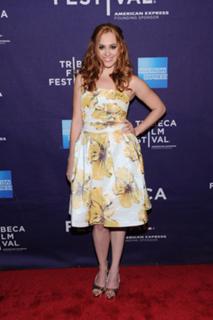 Andrea Bowen feet photo 4