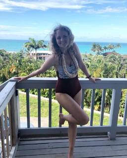 Andrea Brooks feet photo 4