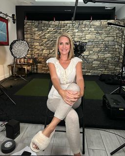 Andrea Canning feet photo 1