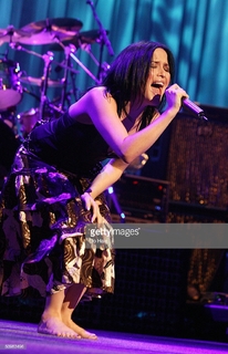 Andrea Corr feet photo thumbnail