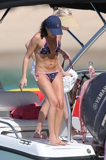 Andrea Corr feet photo thumbnail