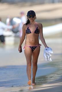 Andrea Corr feet photo thumbnail