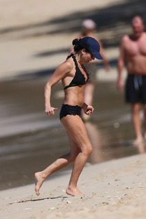 Andrea Corr feet photo thumbnail