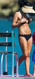 Andrea Corr feet photo thumbnail