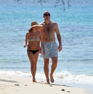 Andrea Corr feet photo thumbnail