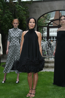 Andrea Corr feet photo thumbnail