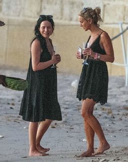 Andrea Corr feet photo thumbnail