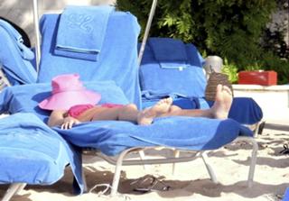 Andrea Corr feet photo thumbnail