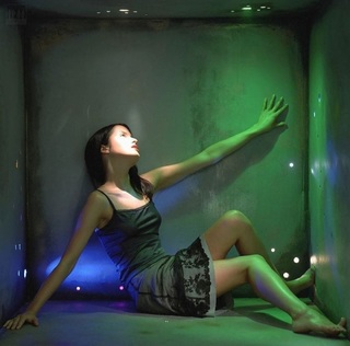 Andrea Corr feet photo thumbnail