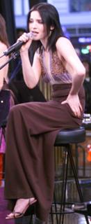 Andrea Corr feet photo thumbnail