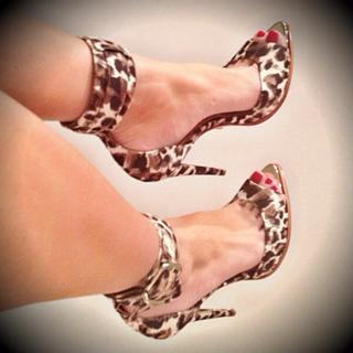 Andrea De Andrade feet photo 3