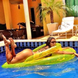Andrea De Andrade feet photo 19