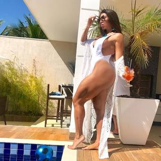 Andrea De Andrade feet photo 4