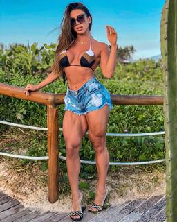 Andrea De Andrade feet photo 4