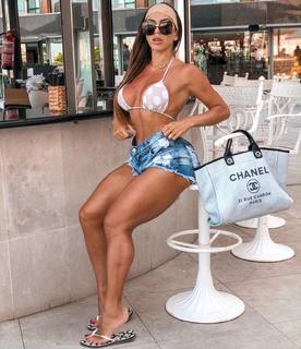 Andrea De Andrade feet photo 16