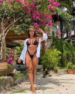 Andrea De Andrade feet photo 1