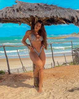 Andrea De Andrade feet photo 10