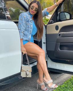 Andrea De Andrade feet photo 1