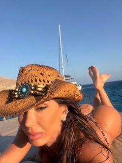 Andrea De Andrade feet photo 5